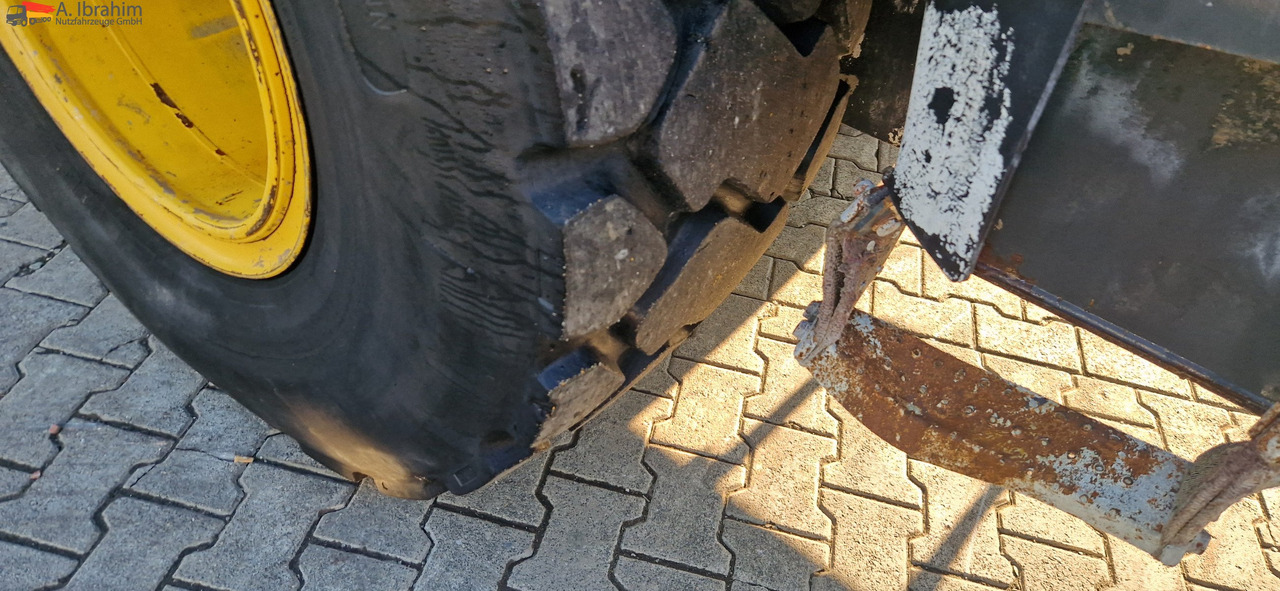 Komatsu WA 200 technisch ok. technische Wartung beim Komatsu Service - Utovarivač na kotačima: slika Komatsu WA 200 technisch ok. technische Wartung beim Komatsu Service - Utovarivač na kotačima Komatsu WA 200 technisch ok. technische Wartung beim Komatsu Service - Utovarivač na kotačima: slika Komatsu WA 200 technisch ok. technische Wartung beim Komatsu Service - Utovarivač na kotačima