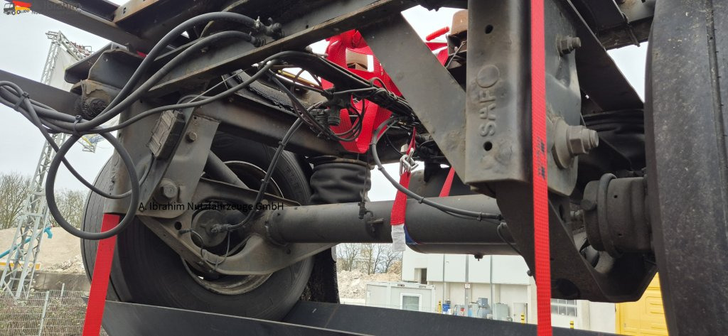 Krone AZ 5x vorhanden SAF Achsen, fertig gestapelt - Transporter kontejnera/ Prikolica s izmjenjivim sanducima: slika Krone AZ 5x vorhanden SAF Achsen, fertig gestapelt - Transporter kontejnera/ Prikolica s izmjenjivim sanducima Krone AZ 5x vorhanden SAF Achsen, fertig gestapelt - Transporter kontejnera/ Prikolica s izmjenjivim sanducima: slika Krone AZ 5x vorhanden SAF Achsen, fertig gestapelt - Transporter kontejnera/ Prikolica s izmjenjivim sanducima