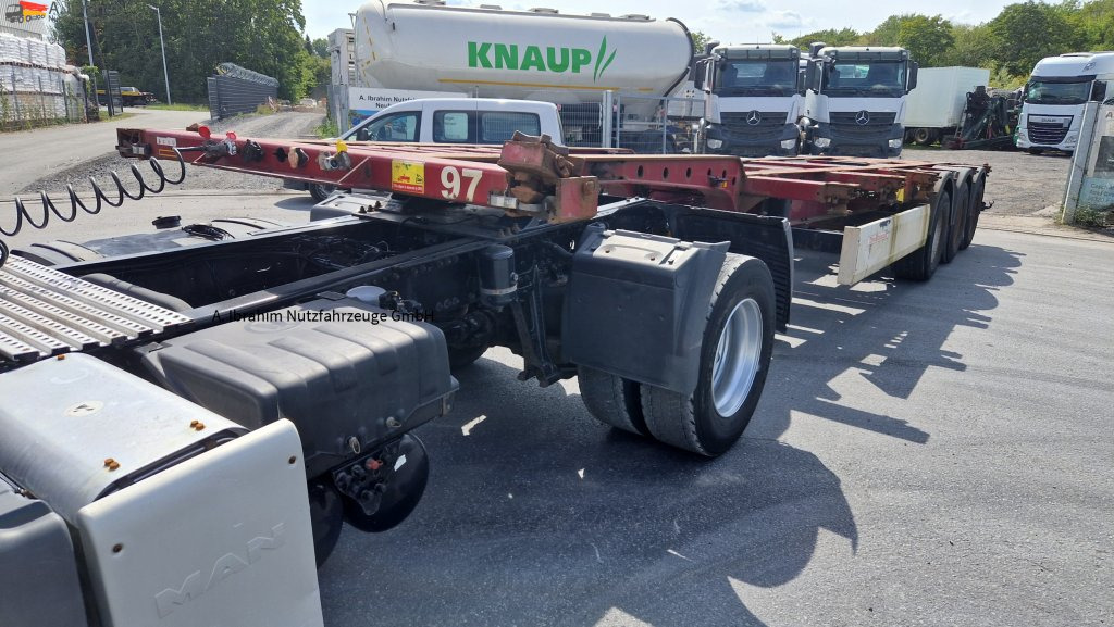 Krone SD Containerchassis 2x 20, 30, 40 ft deutscher Auflieger, ausziehbar - Transporter kontejnera/ Poluprikolica s izmjenjivim sanducima: slika Krone SD Containerchassis 2x 20, 30, 40 ft deutscher Auflieger, ausziehbar - Transporter kontejnera/ Poluprikolica s izmjenjivim sanducima Krone SD Containerchassis 2x 20, 30, 40 ft deutscher Auflieger, ausziehbar - Transporter kontejnera/ Poluprikolica s izmjenjivim sanducima: slika Krone SD Containerchassis 2x 20, 30, 40 ft deutscher Auflieger, ausziehbar - Transporter kontejnera/ Poluprikolica s izmjenjivim sanducima