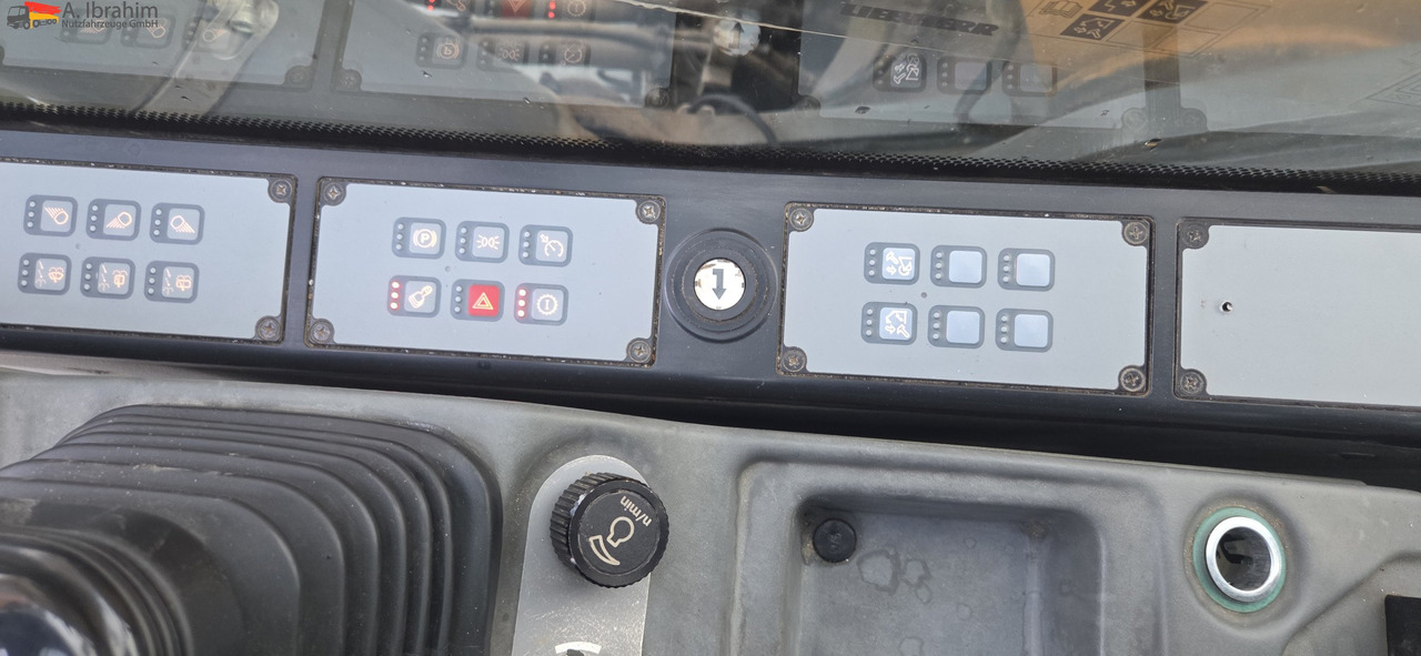 Liebherr A920 Litronic Schnellwechsler | Likufix | Klima | Hammerhydraulik - Bager na kotačima: slika Liebherr A920 Litronic Schnellwechsler | Likufix | Klima | Hammerhydraulik - Bager na kotačima Liebherr A920 Litronic Schnellwechsler | Likufix | Klima | Hammerhydraulik - Bager na kotačima: slika Liebherr A920 Litronic Schnellwechsler | Likufix | Klima | Hammerhydraulik - Bager na kotačima