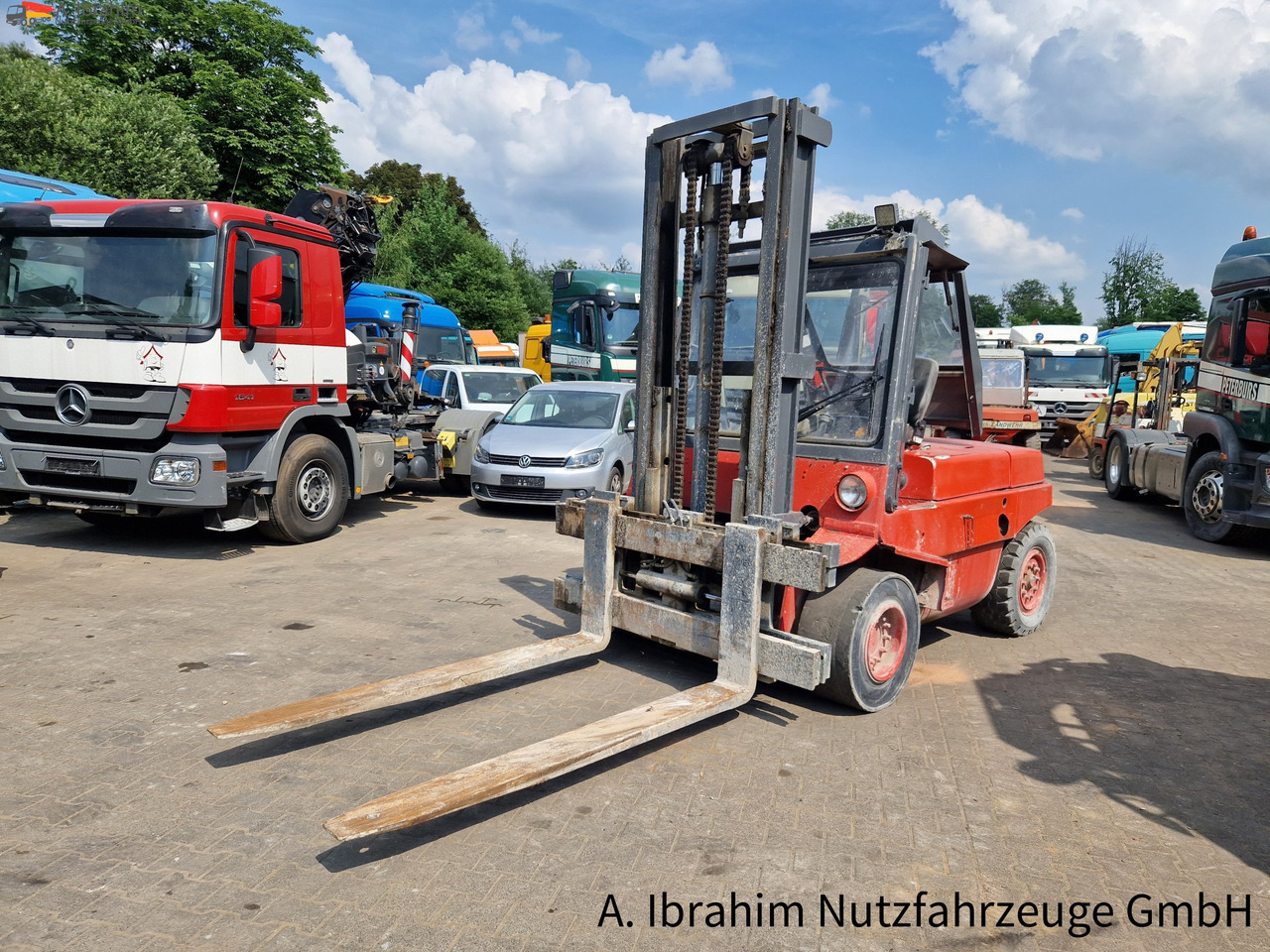 Linde H60 Tragfähigkeit 6000 kg ,3800 mm Hubhöhe, 2x vorhanden - Diesel viličar: slika Linde H60 Tragfähigkeit 6000 kg ,3800 mm Hubhöhe, 2x vorhanden - Diesel viličar Linde H60 Tragfähigkeit 6000 kg ,3800 mm Hubhöhe, 2x vorhanden - Diesel viličar: slika Linde H60 Tragfähigkeit 6000 kg ,3800 mm Hubhöhe, 2x vorhanden - Diesel viličar