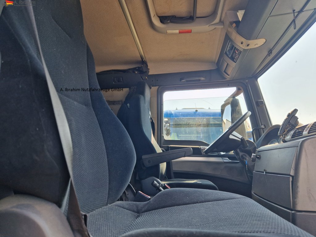 MAN 26.360 Klima Retarder Zustand gut - Transporter kontejnera/ Kamion s izmjenjivim sanducima: slika MAN 26.360 Klima Retarder Zustand gut - Transporter kontejnera/ Kamion s izmjenjivim sanducima MAN 26.360 Klima Retarder Zustand gut - Transporter kontejnera/ Kamion s izmjenjivim sanducima: slika MAN 26.360 Klima Retarder Zustand gut - Transporter kontejnera/ Kamion s izmjenjivim sanducima