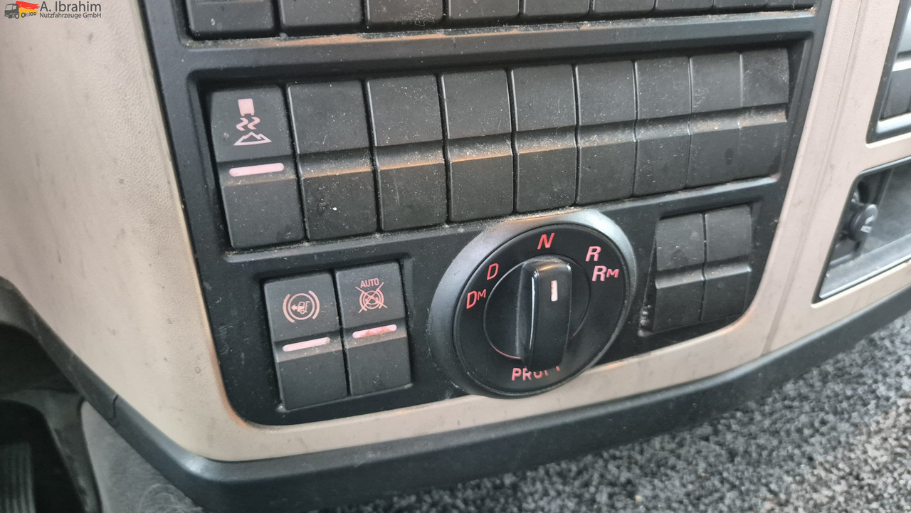 MAN 8.250 7,30 m Koffer, Navi, Topzustand - Dostavno vozilo sa zatvorenim sandukom: slika MAN 8.250 7,30 m Koffer, Navi, Topzustand - Dostavno vozilo sa zatvorenim sandukom MAN 8.250 7,30 m Koffer, Navi, Topzustand - Dostavno vozilo sa zatvorenim sandukom: slika MAN 8.250 7,30 m Koffer, Navi, Topzustand - Dostavno vozilo sa zatvorenim sandukom