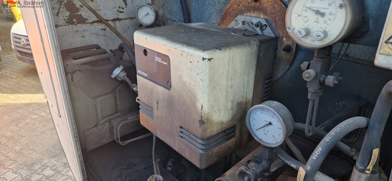 MAN TGA Asphaltspritze Schäfer 20 000 Liters - Kamion cisterna: slika MAN TGA Asphaltspritze Schäfer 20 000 Liters - Kamion cisterna MAN TGA Asphaltspritze Schäfer 20 000 Liters - Kamion cisterna: slika MAN TGA Asphaltspritze Schäfer 20 000 Liters - Kamion cisterna