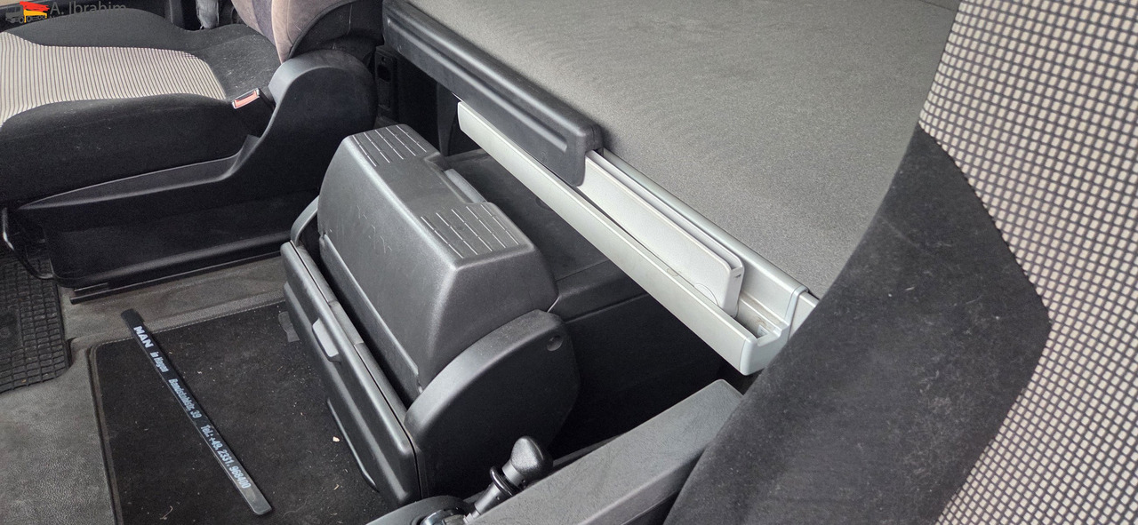 MAN TGX 26.460 6x2 | Lift-Lenkachse | Retarder | Klima | 2 x Vorhanden - Transporter kontejnera/ Kamion s izmjenjivim sanducima: slika MAN TGX 26.460 6x2 | Lift-Lenkachse | Retarder | Klima | 2 x Vorhanden - Transporter kontejnera/ Kamion s izmjenjivim sanducima MAN TGX 26.460 6x2 | Lift-Lenkachse | Retarder | Klima | 2 x Vorhanden - Transporter kontejnera/ Kamion s izmjenjivim sanducima: slika MAN TGX 26.460 6x2 | Lift-Lenkachse | Retarder | Klima | 2 x Vorhanden - Transporter kontejnera/ Kamion s izmjenjivim sanducima