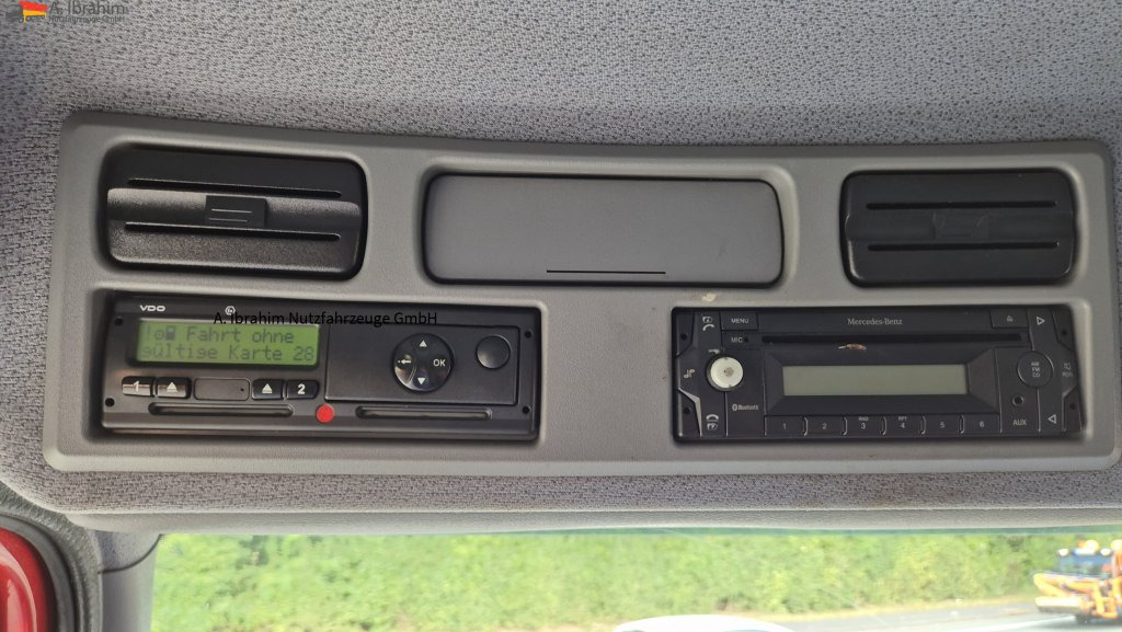 Mercedes-Benz 1222 Werkstattkoffer mit Regalsystem - Kamion sandučar: slika Mercedes-Benz 1222 Werkstattkoffer mit Regalsystem - Kamion sandučar Mercedes-Benz 1222 Werkstattkoffer mit Regalsystem - Kamion sandučar: slika Mercedes-Benz 1222 Werkstattkoffer mit Regalsystem - Kamion sandučar