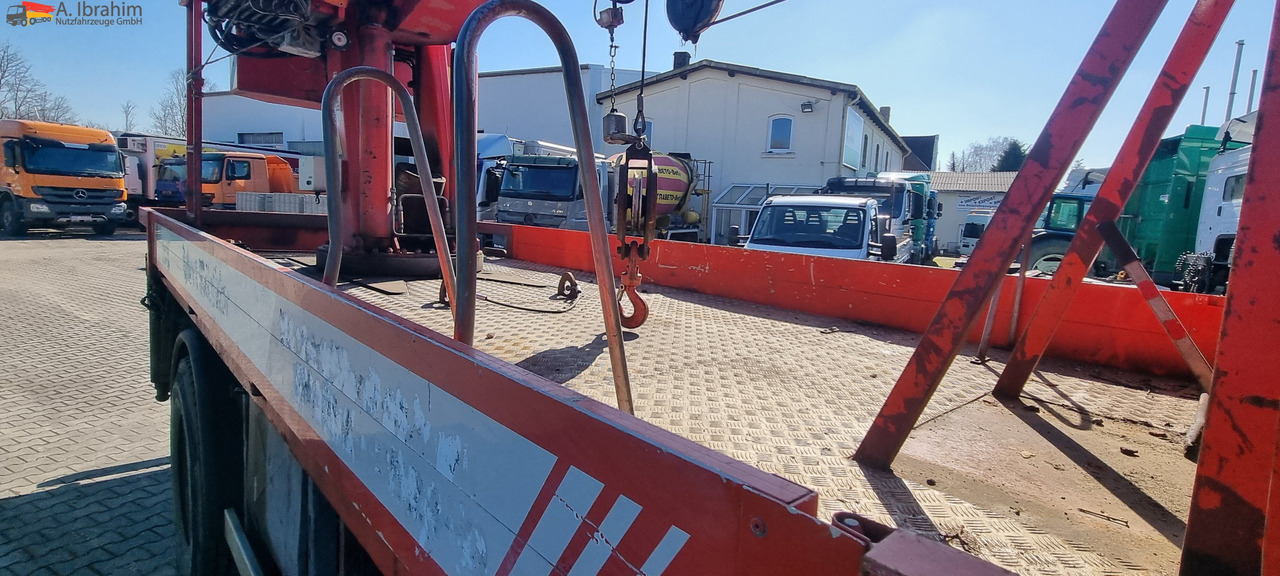 Mercedes-Benz 1722 Dachdeckerkran Cormach 30000 TECH, - Kamion s kranom, Kamion s otvorenim sandukom: slika Mercedes-Benz 1722 Dachdeckerkran Cormach 30000 TECH, - Kamion s kranom, Kamion s otvorenim sandukom Mercedes-Benz 1722 Dachdeckerkran Cormach 30000 TECH, - Kamion s kranom, Kamion s otvorenim sandukom: slika Mercedes-Benz 1722 Dachdeckerkran Cormach 30000 TECH, - Kamion s kranom, Kamion s otvorenim sandukom