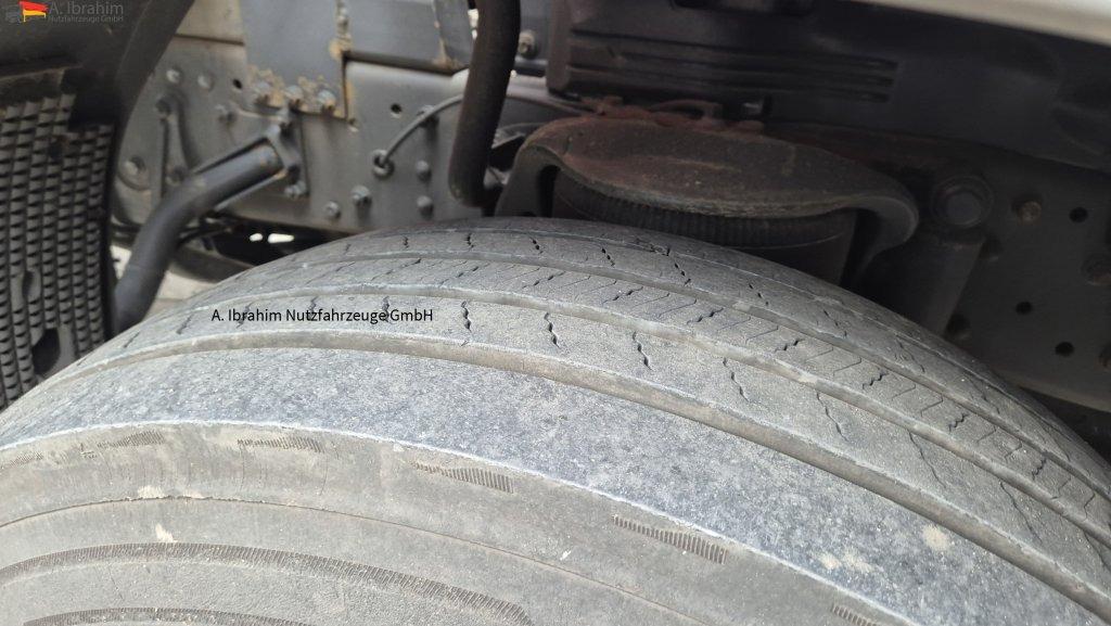 Mercedes-Benz 1833 HIAB Kran, Funk FB Scheckheft gepflegt bei Mercedes - Kamion s otvorenim sandukom, Kamion s kranom: slika Mercedes-Benz 1833 HIAB Kran, Funk FB Scheckheft gepflegt bei Mercedes - Kamion s otvorenim sandukom, Kamion s kranom Mercedes-Benz 1833 HIAB Kran, Funk FB Scheckheft gepflegt bei Mercedes - Kamion s otvorenim sandukom, Kamion s kranom: slika Mercedes-Benz 1833 HIAB Kran, Funk FB Scheckheft gepflegt bei Mercedes - Kamion s otvorenim sandukom, Kamion s kranom
