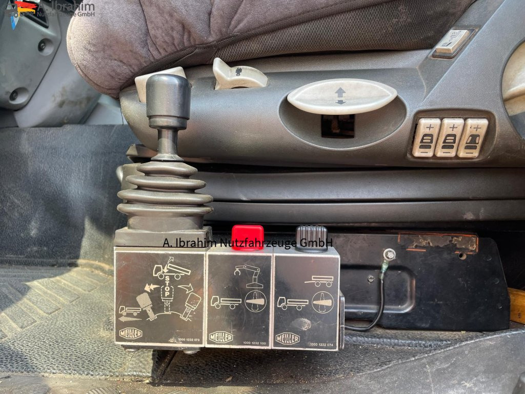 Mercedes-Benz 1836 Meiller 3-Seiten Kipper, Kran Atlas Atlas 125.2 A2 mit Funk FB - Kiper, Kamion s kranom: slika Mercedes-Benz 1836 Meiller 3-Seiten Kipper, Kran Atlas Atlas 125.2 A2 mit Funk FB - Kiper, Kamion s kranom Mercedes-Benz 1836 Meiller 3-Seiten Kipper, Kran Atlas Atlas 125.2 A2 mit Funk FB - Kiper, Kamion s kranom: slika Mercedes-Benz 1836 Meiller 3-Seiten Kipper, Kran Atlas Atlas 125.2 A2 mit Funk FB - Kiper, Kamion s kranom