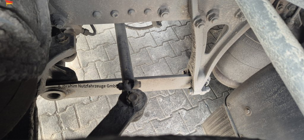 Mercedes-Benz 2536 L 3 Kammer 19500 L Oben Unten Befüllung - Kamion cisterna: slika Mercedes-Benz 2536 L 3 Kammer 19500 L Oben Unten Befüllung - Kamion cisterna Mercedes-Benz 2536 L 3 Kammer 19500 L Oben Unten Befüllung - Kamion cisterna: slika Mercedes-Benz 2536 L 3 Kammer 19500 L Oben Unten Befüllung - Kamion cisterna