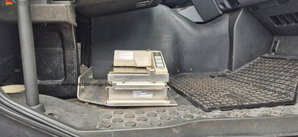 Mercedes-Benz 2536 L 3 Kammer 19500 L Oben Unten Befüllung - Kamion cisterna: slika Mercedes-Benz 2536 L 3 Kammer 19500 L Oben Unten Befüllung - Kamion cisterna Mercedes-Benz 2536 L 3 Kammer 19500 L Oben Unten Befüllung - Kamion cisterna: slika Mercedes-Benz 2536 L 3 Kammer 19500 L Oben Unten Befüllung - Kamion cisterna