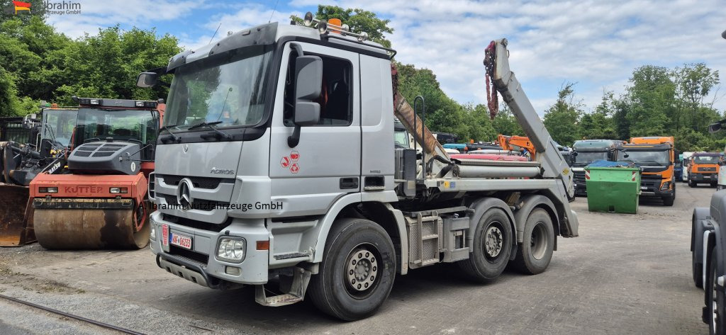 Mercedes-Benz 2544 L Meiller Absetzkipper 6x2, Vorlauf-Lenkachse - Utovarivač s proklizavajućim upravljanjem: slika Mercedes-Benz 2544 L Meiller Absetzkipper 6x2, Vorlauf-Lenkachse - Utovarivač s proklizavajućim upravljanjem Mercedes-Benz 2544 L Meiller Absetzkipper 6x2, Vorlauf-Lenkachse - Utovarivač s proklizavajućim upravljanjem: slika Mercedes-Benz 2544 L Meiller Absetzkipper 6x2, Vorlauf-Lenkachse - Utovarivač s proklizavajućim upravljanjem