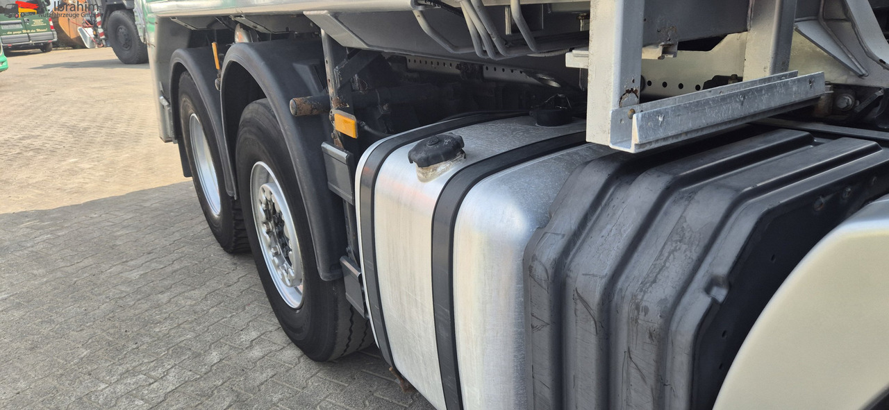 Mercedes-Benz 2546 L Meiller Absetzkipper 6x2, Vorlauf-Lenkachse, mp3 - Utovarivač s proklizavajućim upravljanjem: slika Mercedes-Benz 2546 L Meiller Absetzkipper 6x2, Vorlauf-Lenkachse, mp3 - Utovarivač s proklizavajućim upravljanjem Mercedes-Benz 2546 L Meiller Absetzkipper 6x2, Vorlauf-Lenkachse, mp3 - Utovarivač s proklizavajućim upravljanjem: slika Mercedes-Benz 2546 L Meiller Absetzkipper 6x2, Vorlauf-Lenkachse, mp3 - Utovarivač s proklizavajućim upravljanjem