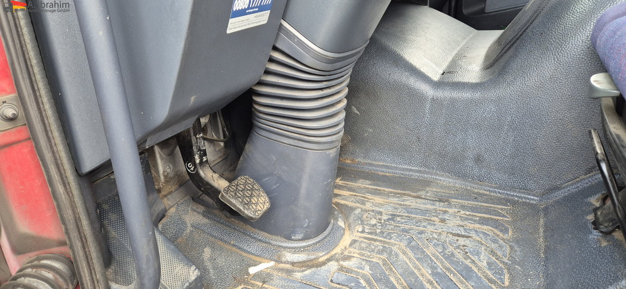 Mercedes-Benz 823 LBW | Radstand 4900 mm | 7.2 m Pritsche Klima | 3 Pedals - Dostavno vozilo s ceradom: slika Mercedes-Benz 823 LBW | Radstand 4900 mm | 7.2 m Pritsche Klima | 3 Pedals - Dostavno vozilo s ceradom Mercedes-Benz 823 LBW | Radstand 4900 mm | 7.2 m Pritsche Klima | 3 Pedals - Dostavno vozilo s ceradom: slika Mercedes-Benz 823 LBW | Radstand 4900 mm | 7.2 m Pritsche Klima | 3 Pedals - Dostavno vozilo s ceradom