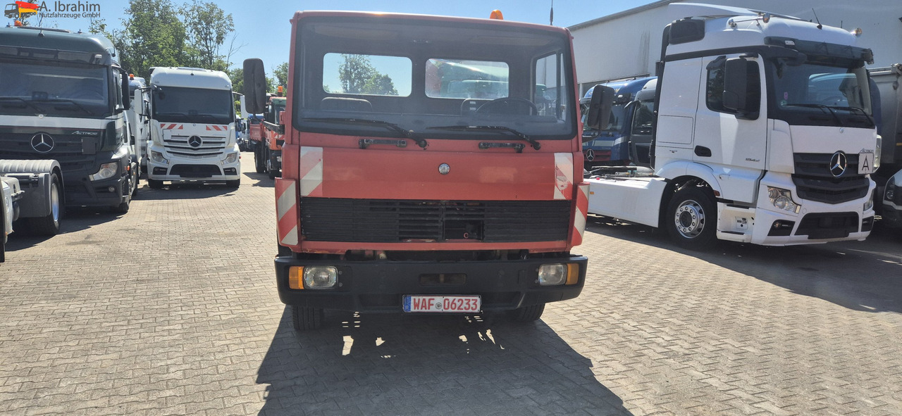 Kamion za vuču Mercedes-Benz 914: slika Kamion za vuču Mercedes-Benz 914