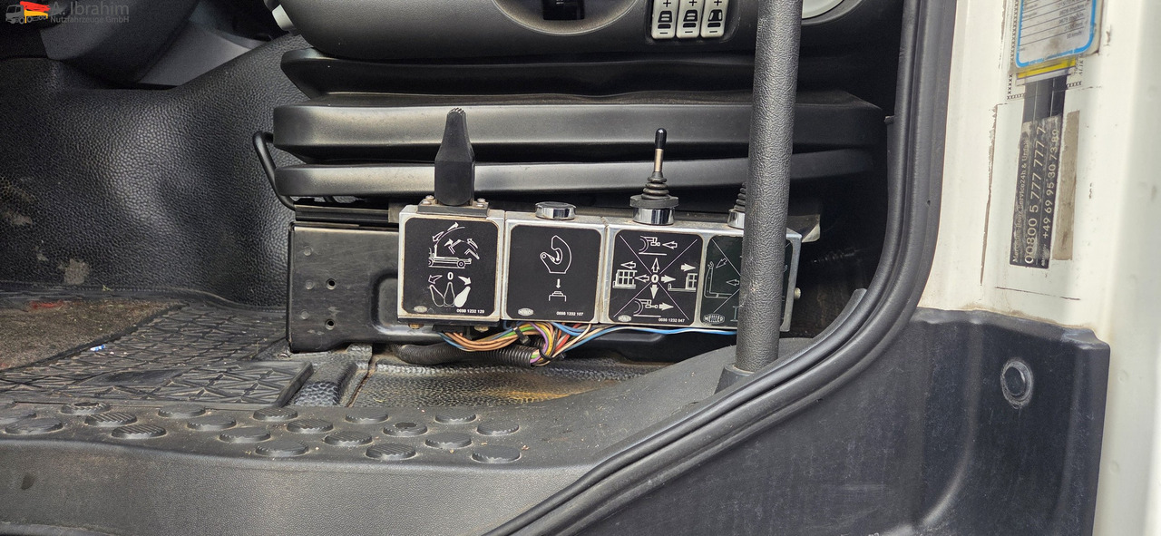 Mercedes-Benz DB 2541 Meiller RK 20.70 Lift-Lenkachse | 6x2 | mp3 - Kamion s kukastom dizalicom: slika Mercedes-Benz DB 2541 Meiller RK 20.70 Lift-Lenkachse | 6x2 | mp3 - Kamion s kukastom dizalicom Mercedes-Benz DB 2541 Meiller RK 20.70 Lift-Lenkachse | 6x2 | mp3 - Kamion s kukastom dizalicom: slika Mercedes-Benz DB 2541 Meiller RK 20.70 Lift-Lenkachse | 6x2 | mp3 - Kamion s kukastom dizalicom