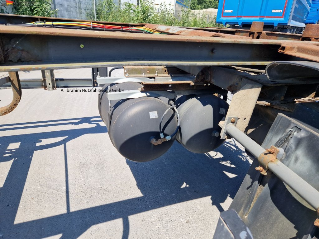 Schmitz Lafette AWF18 - Transporter kontejnera/ Prikolica s izmjenjivim sanducima: slika Schmitz Lafette AWF18 - Transporter kontejnera/ Prikolica s izmjenjivim sanducima Schmitz Lafette AWF18 - Transporter kontejnera/ Prikolica s izmjenjivim sanducima: slika Schmitz Lafette AWF18 - Transporter kontejnera/ Prikolica s izmjenjivim sanducima