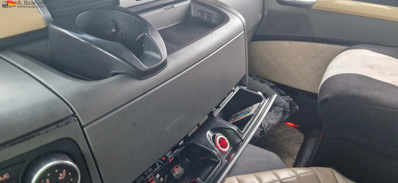 MAN TGS 18.440 Kipphydraulik, Zustand gut - Tegljač: slika MAN TGS 18.440 Kipphydraulik, Zustand gut - Tegljač MAN TGS 18.440 Kipphydraulik, Zustand gut - Tegljač: slika MAN TGS 18.440 Kipphydraulik, Zustand gut - Tegljač