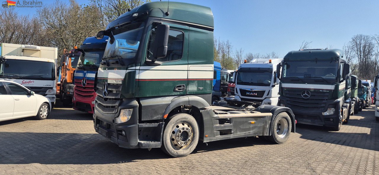 Mercedes-Benz 1840 Actros, 3x vorhanden, identisch - Tegljač: slika Mercedes-Benz 1840 Actros, 3x vorhanden, identisch - Tegljač Mercedes-Benz 1840 Actros, 3x vorhanden, identisch - Tegljač: slika Mercedes-Benz 1840 Actros, 3x vorhanden, identisch - Tegljač