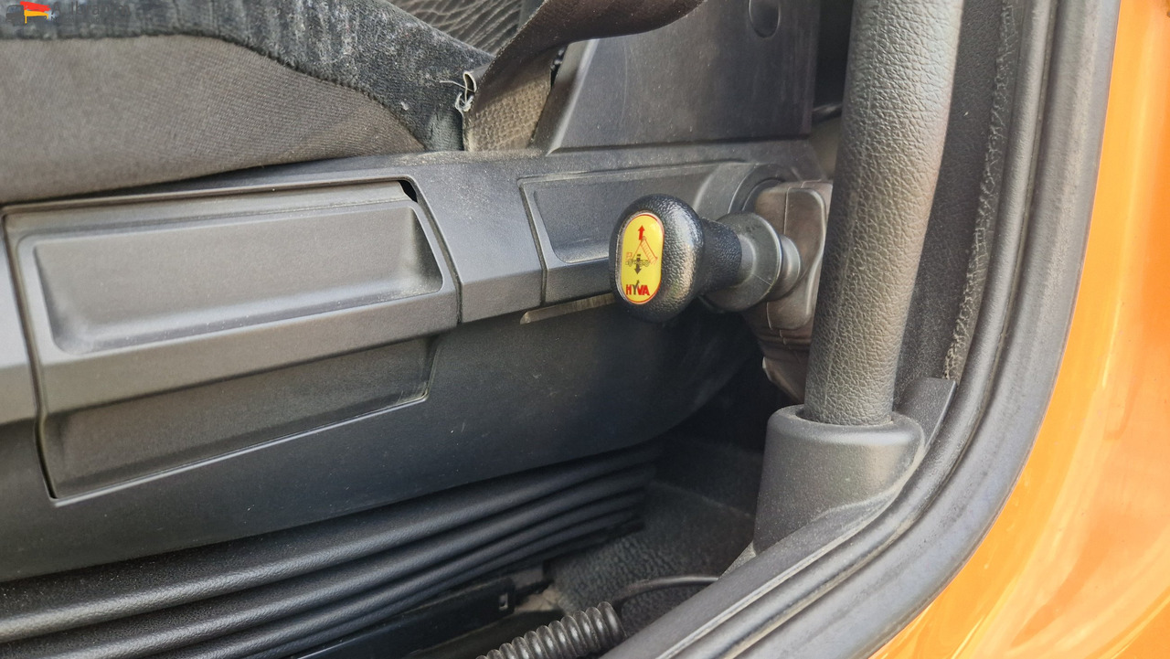 Mercedes-Benz 1840 Actros, 3x vorhanden, identisch - Tegljač: slika Mercedes-Benz 1840 Actros, 3x vorhanden, identisch - Tegljač Mercedes-Benz 1840 Actros, 3x vorhanden, identisch - Tegljač: slika Mercedes-Benz 1840 Actros, 3x vorhanden, identisch - Tegljač