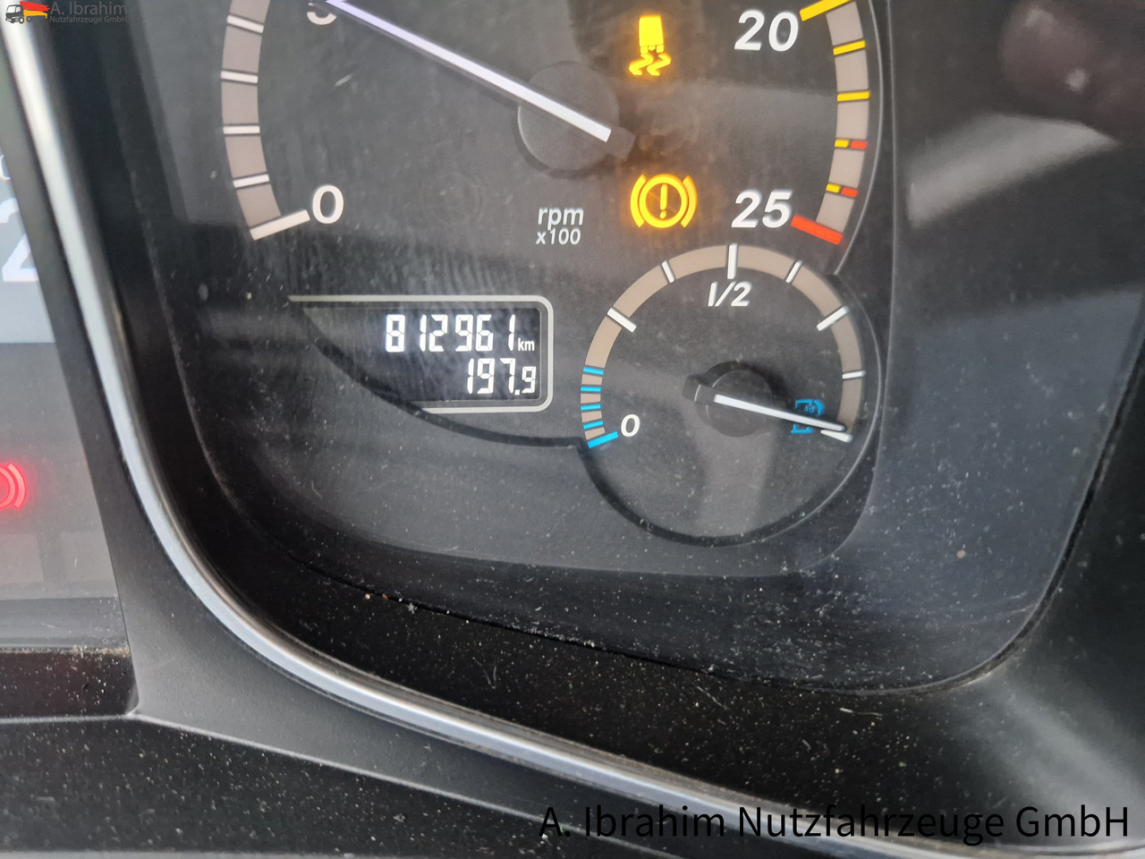 Mercedes-Benz 1845 Retarder Klima, Kühlschrank deutsches Fahrzeug - Tegljač: slika Mercedes-Benz 1845 Retarder Klima, Kühlschrank deutsches Fahrzeug - Tegljač Mercedes-Benz 1845 Retarder Klima, Kühlschrank deutsches Fahrzeug - Tegljač: slika Mercedes-Benz 1845 Retarder Klima, Kühlschrank deutsches Fahrzeug - Tegljač