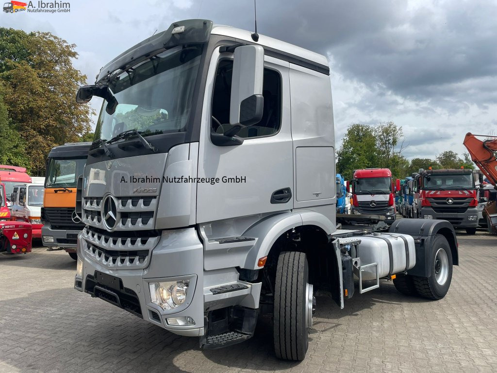 Mercedes-Benz DB 1842H 4x4 Hydrodrive Scheckheft bei Mercedes - Tegljač: slika Mercedes-Benz DB 1842H 4x4 Hydrodrive Scheckheft bei Mercedes - Tegljač Mercedes-Benz DB 1842H 4x4 Hydrodrive Scheckheft bei Mercedes - Tegljač: slika Mercedes-Benz DB 1842H 4x4 Hydrodrive Scheckheft bei Mercedes - Tegljač