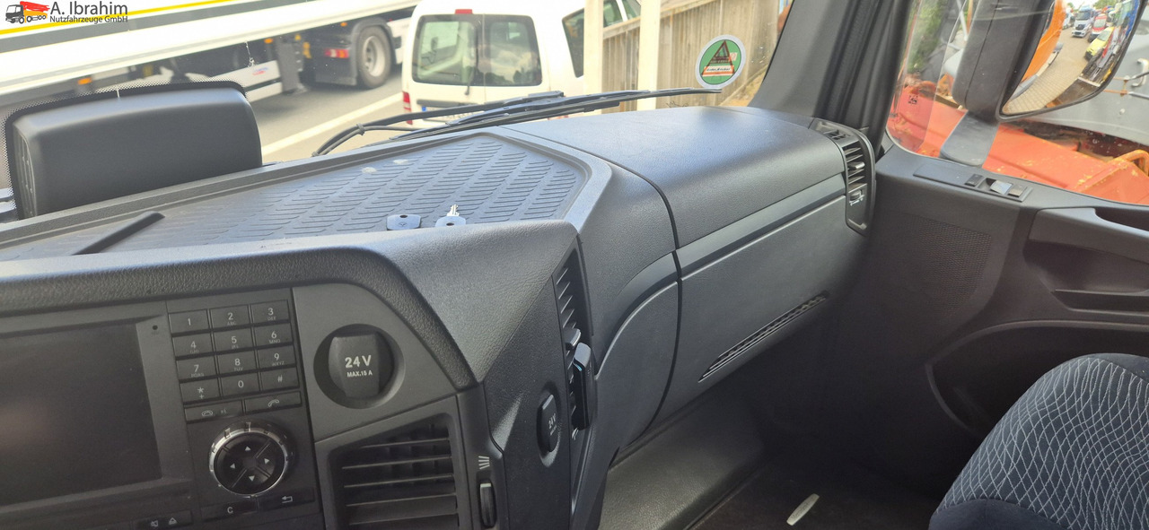 Mercedes-Benz DB 1846 H 4x4 Topzustand einsatzbereit - Tegljač: slika Mercedes-Benz DB 1846 H 4x4 Topzustand einsatzbereit - Tegljač Mercedes-Benz DB 1846 H 4x4 Topzustand einsatzbereit - Tegljač: slika Mercedes-Benz DB 1846 H 4x4 Topzustand einsatzbereit - Tegljač