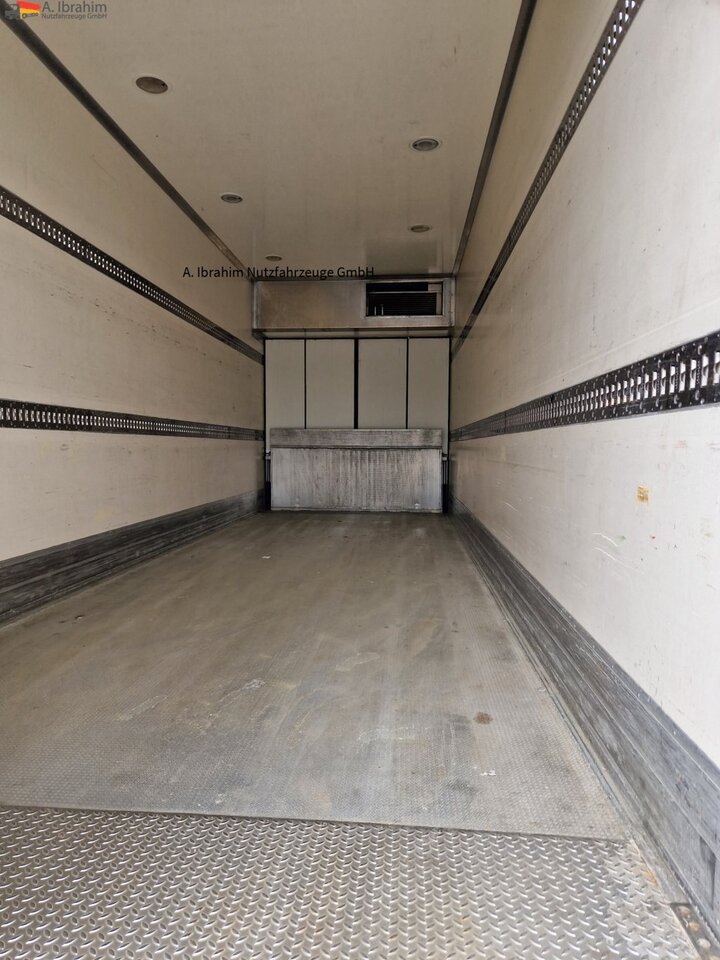 Wellmeyer TK018 Durchlader Frigoblock Zustand sauber, Durchlader, Portaltüren - Prikolica hladnjača: slika Wellmeyer TK018 Durchlader Frigoblock Zustand sauber, Durchlader, Portaltüren - Prikolica hladnjača Wellmeyer TK018 Durchlader Frigoblock Zustand sauber, Durchlader, Portaltüren - Prikolica hladnjača: slika Wellmeyer TK018 Durchlader Frigoblock Zustand sauber, Durchlader, Portaltüren - Prikolica hladnjača
