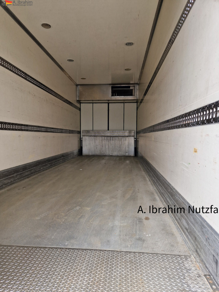 Wellmeyer TK018 Durchlader Frigoblock Zustand sauber, Durchlader, Portaltüren - Prikolica hladnjača: slika Wellmeyer TK018 Durchlader Frigoblock Zustand sauber, Durchlader, Portaltüren - Prikolica hladnjača Wellmeyer TK018 Durchlader Frigoblock Zustand sauber, Durchlader, Portaltüren - Prikolica hladnjača: slika Wellmeyer TK018 Durchlader Frigoblock Zustand sauber, Durchlader, Portaltüren - Prikolica hladnjača