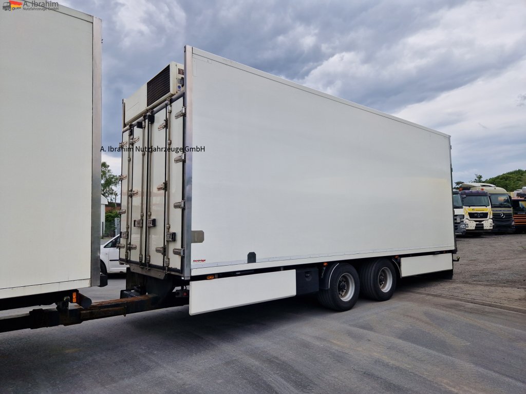 Wellmeyer TK018 Durchlader Frigoblock Zustand sauber, Durchlader, Portaltüren - Prikolica hladnjača: slika Wellmeyer TK018 Durchlader Frigoblock Zustand sauber, Durchlader, Portaltüren - Prikolica hladnjača Wellmeyer TK018 Durchlader Frigoblock Zustand sauber, Durchlader, Portaltüren - Prikolica hladnjača: slika Wellmeyer TK018 Durchlader Frigoblock Zustand sauber, Durchlader, Portaltüren - Prikolica hladnjača