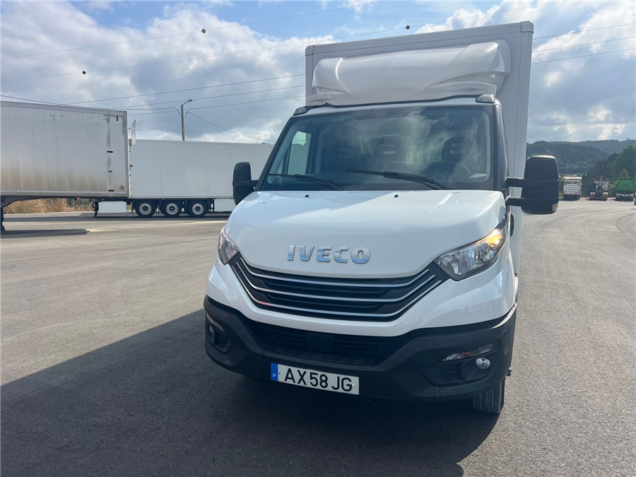 Iveco 35C16HA8 - Dostavno vozilo sa zatvorenim sandukom: slika Iveco 35C16HA8 - Dostavno vozilo sa zatvorenim sandukom Iveco 35C16HA8 - Dostavno vozilo sa zatvorenim sandukom: slika Iveco 35C16HA8 - Dostavno vozilo sa zatvorenim sandukom
