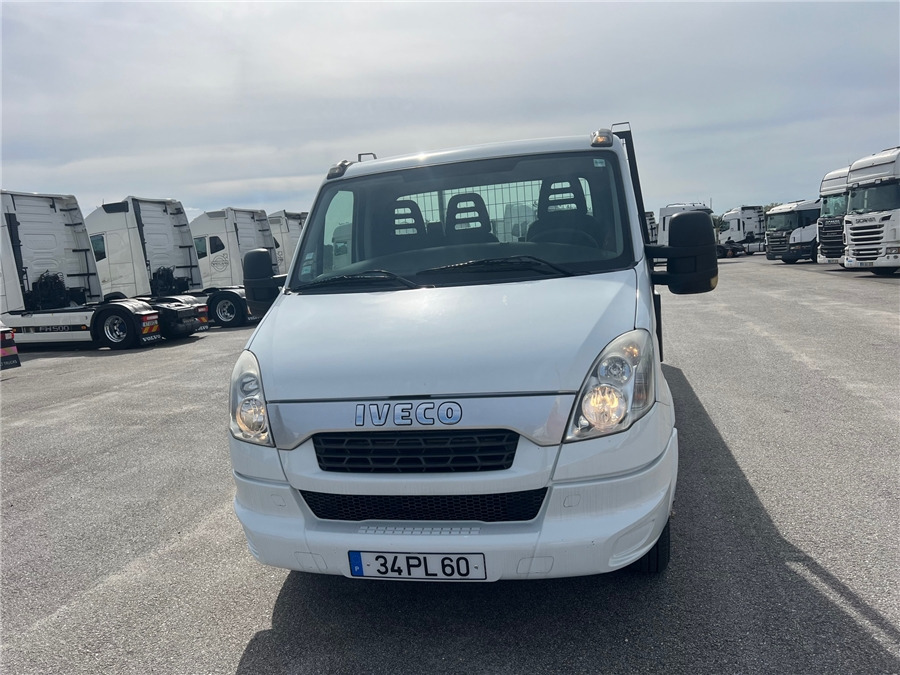 Iveco 35C17 - Dostavno vozilo s ravnom platformom: slika Iveco 35C17 - Dostavno vozilo s ravnom platformom Iveco 35C17 - Dostavno vozilo s ravnom platformom: slika Iveco 35C17 - Dostavno vozilo s ravnom platformom