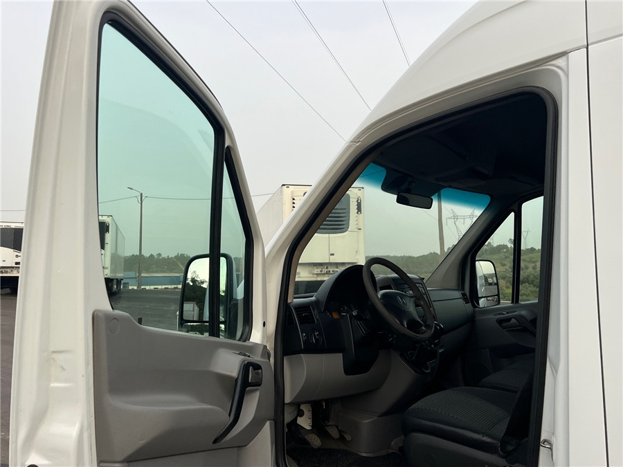 Zakup MERCEDES-BENZ SPRINTER 315CDI MERCEDES-BENZ SPRINTER 315CDI: slika Zakup MERCEDES-BENZ SPRINTER 315CDI MERCEDES-BENZ SPRINTER 315CDI