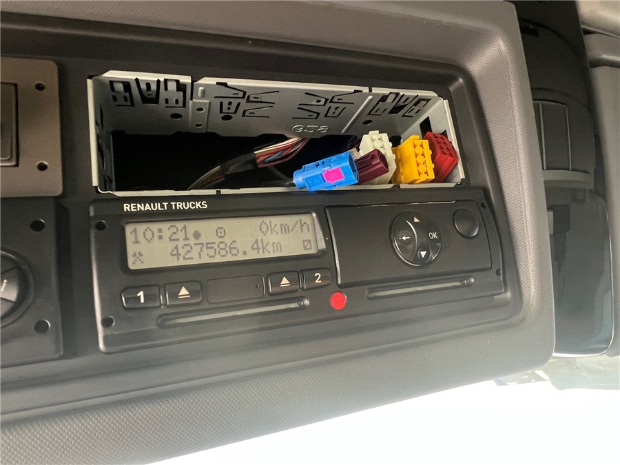 Zakup Renault T430 Renault T430: slika Zakup Renault T430 Renault T430