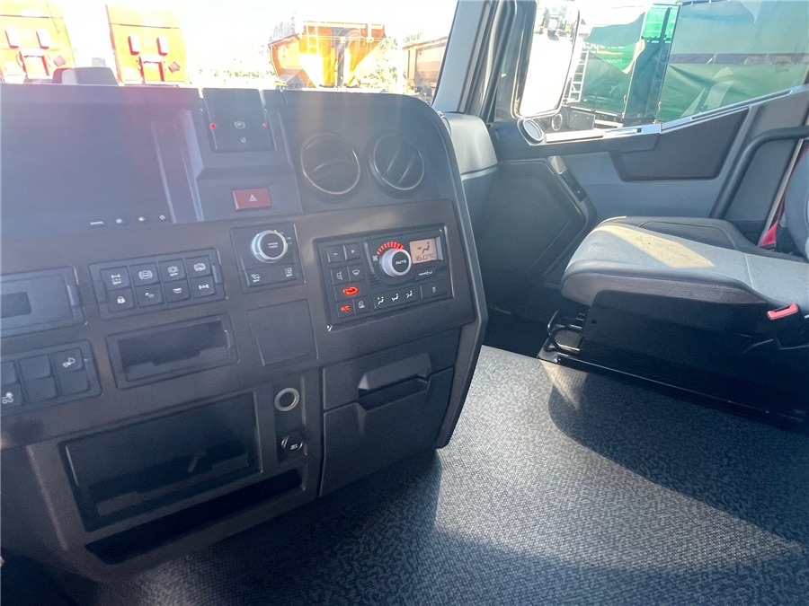 Zakup Renault T430 Renault T430: slika Zakup Renault T430 Renault T430