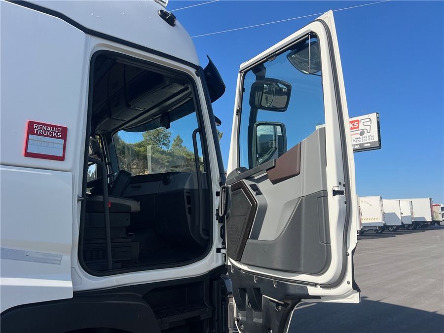 Zakup Renault T430 Renault T430: slika Zakup Renault T430 Renault T430