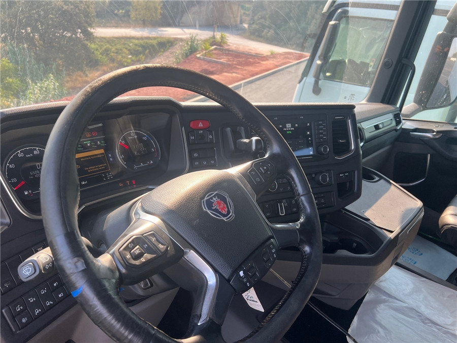 Kamion-šasija Scania R650: slika Kamion-šasija Scania R650 Kamion-šasija Scania R650: slika Kamion-šasija Scania R650