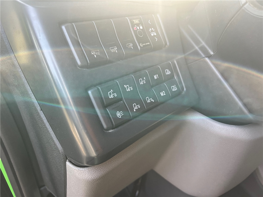 Kamion-šasija Scania R650: slika Kamion-šasija Scania R650 Kamion-šasija Scania R650: slika Kamion-šasija Scania R650