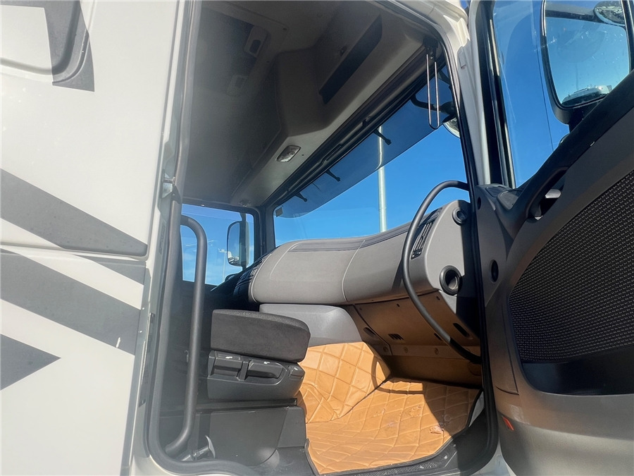 Tegljač DAF XF 105 460: slika Tegljač DAF XF 105 460