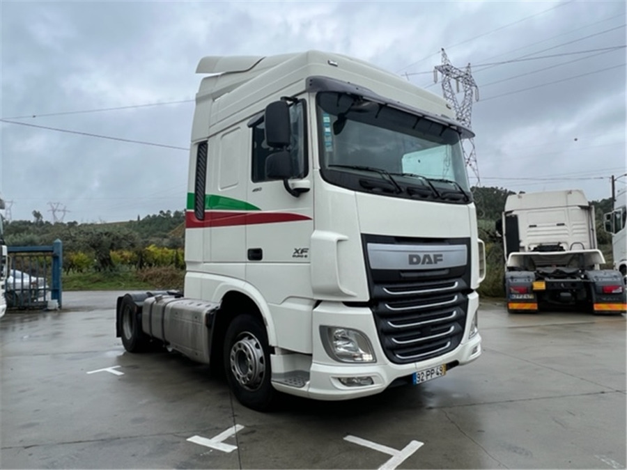 DAF XF 460 - Tegljač: slika DAF XF 460 - Tegljač DAF XF 460 - Tegljač: slika DAF XF 460 - Tegljač