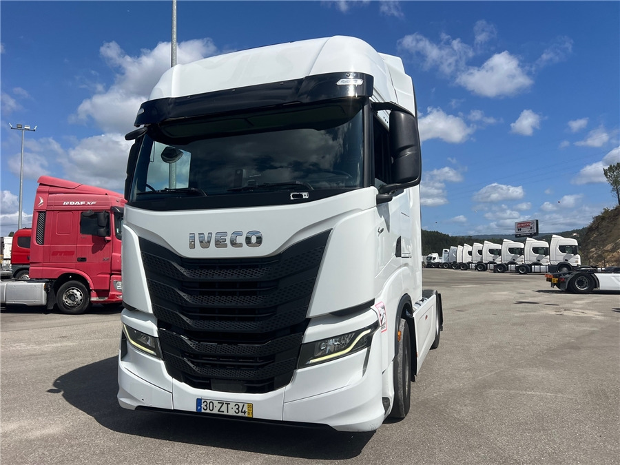 Iveco S-WAY 460 - Tegljač: slika Iveco S-WAY 460 - Tegljač Iveco S-WAY 460 - Tegljač: slika Iveco S-WAY 460 - Tegljač