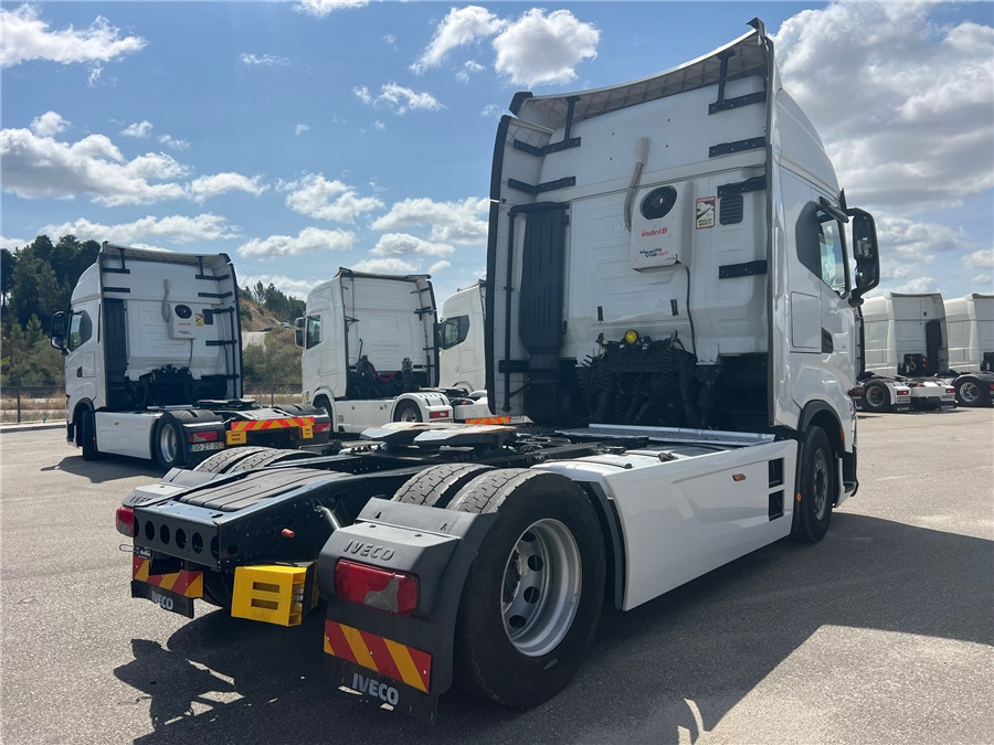 Iveco S-WAY 460 - Tegljač: slika Iveco S-WAY 460 - Tegljač Iveco S-WAY 460 - Tegljač: slika Iveco S-WAY 460 - Tegljač
