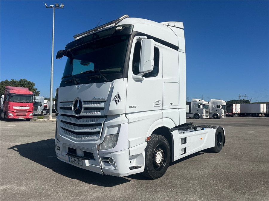 MERCEDES-BENZ ACTROS 1845 LS - Tegljač: slika MERCEDES-BENZ ACTROS 1845 LS - Tegljač MERCEDES-BENZ ACTROS 1845 LS - Tegljač: slika MERCEDES-BENZ ACTROS 1845 LS - Tegljač