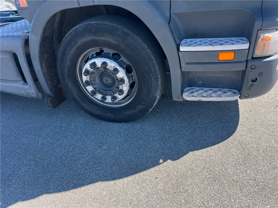 Tegljač Scania R420: slika Tegljač Scania R420
