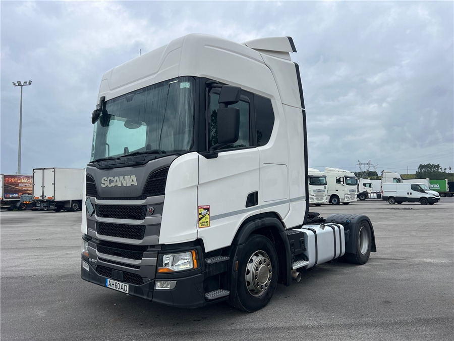 Scania R450 - Tegljač: slika Scania R450 - Tegljač Scania R450 - Tegljač: slika Scania R450 - Tegljač