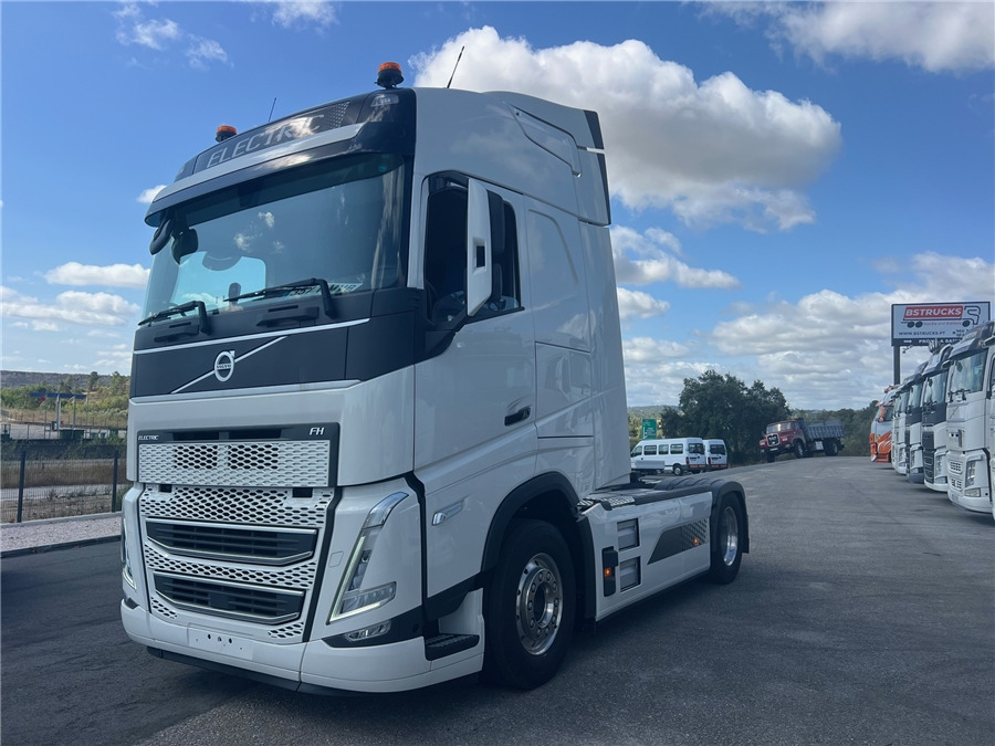 Volvo ELETRIC - BATERIA (BEV) - Tegljač: slika Volvo ELETRIC - BATERIA (BEV) - Tegljač Volvo ELETRIC - BATERIA (BEV) - Tegljač: slika Volvo ELETRIC - BATERIA (BEV) - Tegljač