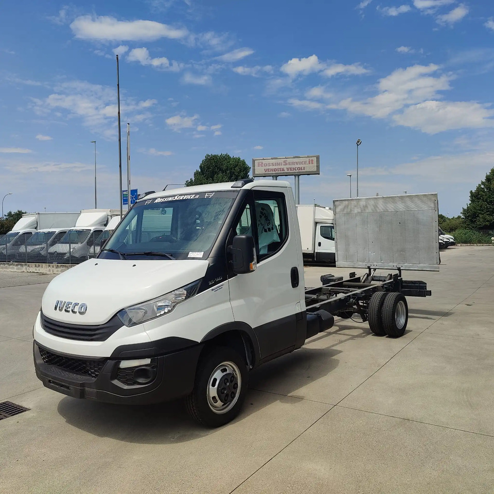 IVECO DAILY 35C14 - Dostavno vozilo: slika IVECO DAILY 35C14 - Dostavno vozilo IVECO DAILY 35C14 - Dostavno vozilo: slika IVECO DAILY 35C14 - Dostavno vozilo