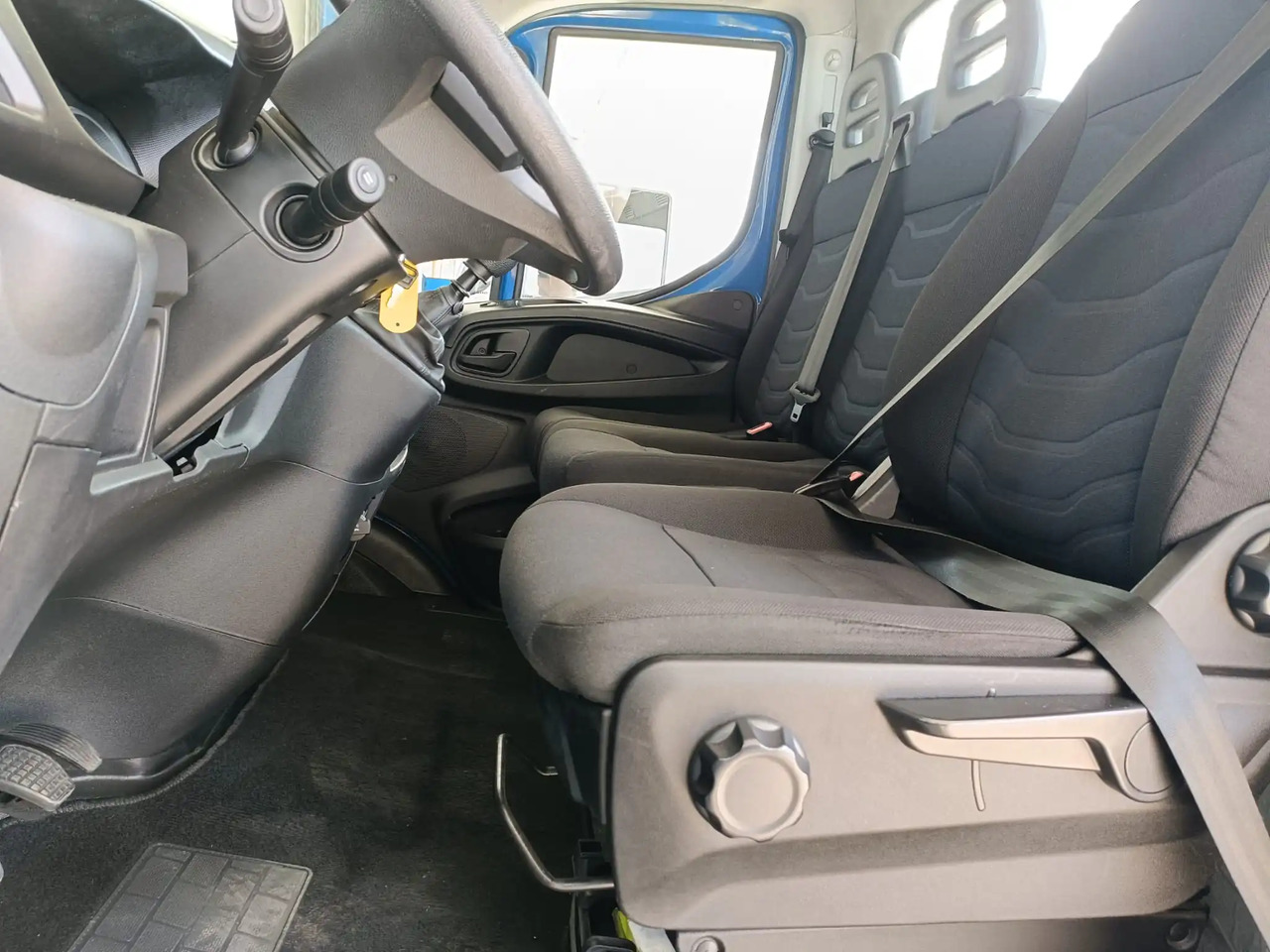 IVECO DAILY 35C15 - Dostavno vozilo: slika IVECO DAILY 35C15 - Dostavno vozilo IVECO DAILY 35C15 - Dostavno vozilo: slika IVECO DAILY 35C15 - Dostavno vozilo