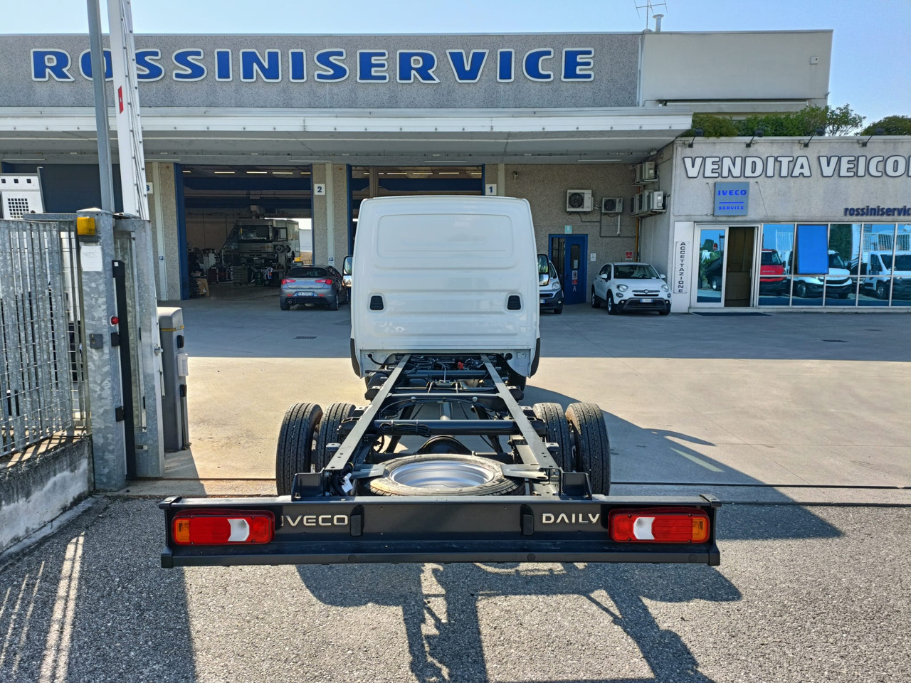 IVECO DAILY 35C16 MOD. 2025 A TELAIO NUOVO - Dostavno vozilo: slika IVECO DAILY 35C16 MOD. 2025 A TELAIO NUOVO - Dostavno vozilo IVECO DAILY 35C16 MOD. 2025 A TELAIO NUOVO - Dostavno vozilo: slika IVECO DAILY 35C16 MOD. 2025 A TELAIO NUOVO - Dostavno vozilo