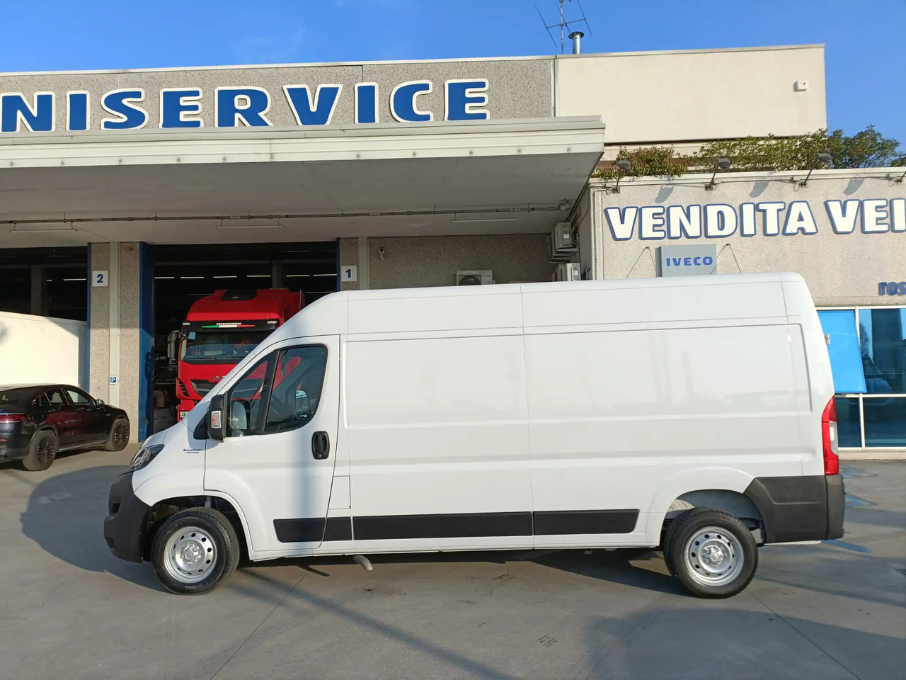 FIAT DUCATO 35 L3H2 - Furgon: slika FIAT DUCATO 35 L3H2 - Furgon FIAT DUCATO 35 L3H2 - Furgon: slika FIAT DUCATO 35 L3H2 - Furgon
